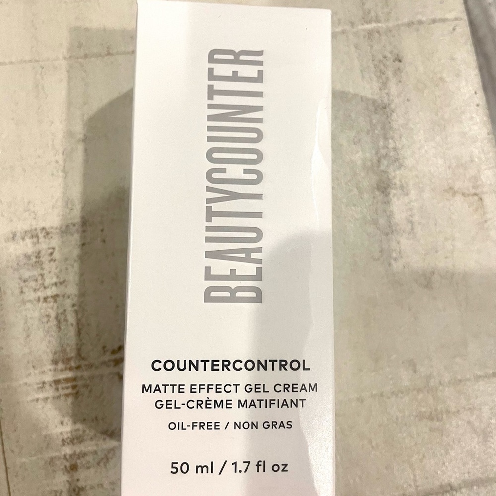 Beautycounter Matte Effect gel cream